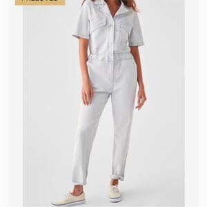 NWT Faherty Size Medium Blythe Jumpsuit Light Indigo Wash Style WBS2213